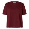 Dyb vinrød og kortærmet SlwEssential Boxy Tee t-shirt til kvinder fra Selected Femme.