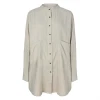 Lys gråhvid Cement langærmet Sonja Cotton Double Oversized Shirt bomuldsskjorte med rund hals og frontlommer til kvinder fra Rab